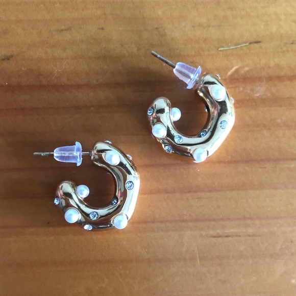 Pearl and Diamond gold hoops